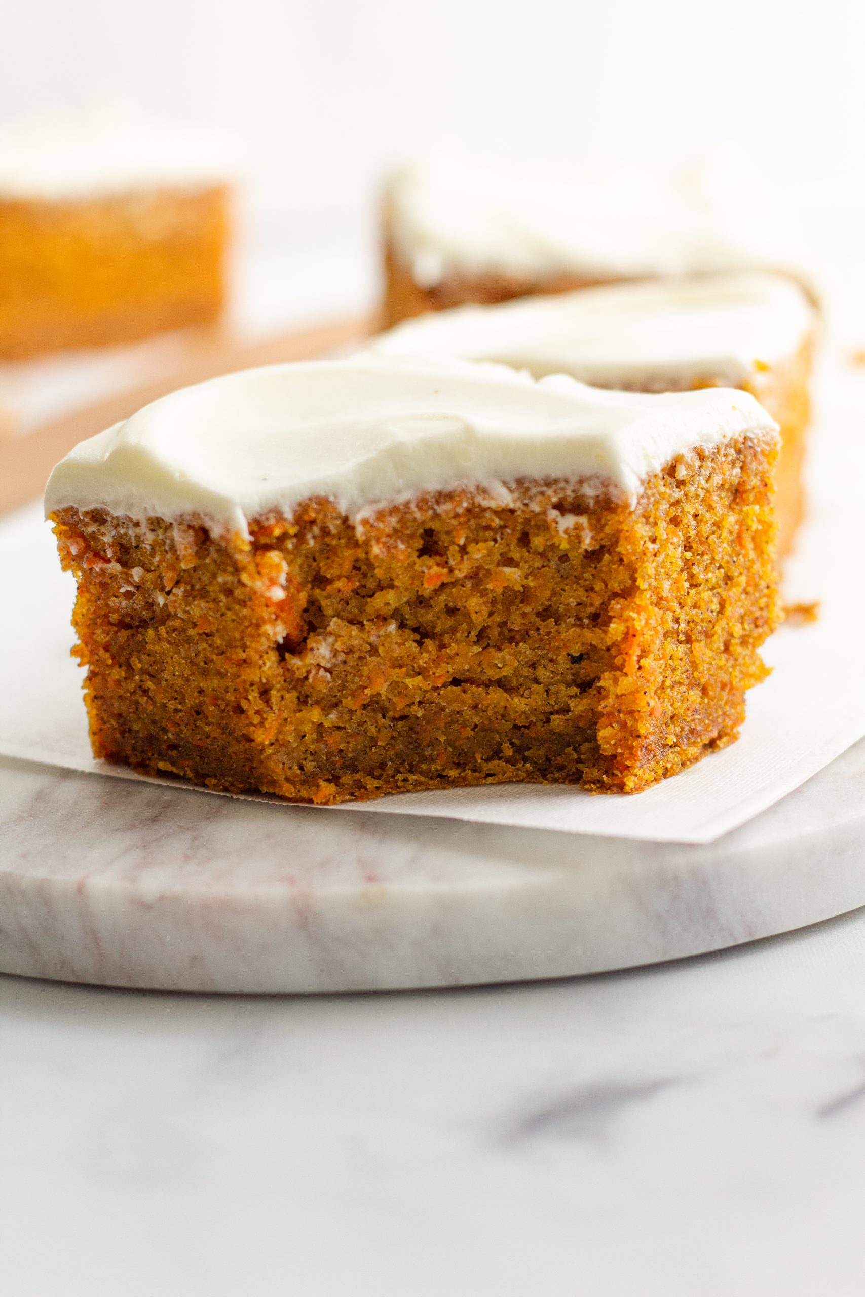 Moist and Easy Carrot Cake