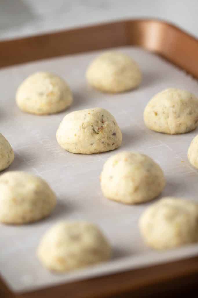Pistachio snowball cookies