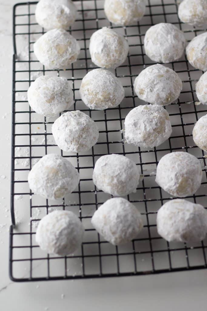 Pistachio snowball cookies